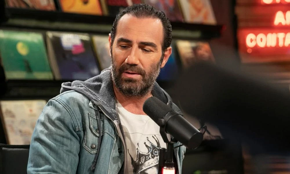 Eπιστροφή Κανάκη με «αιχμές» στα ΜΜΕ: «Αν επιλέγεις να ψεκάσεις αρνητισμό, ψέμα, λοβοτομή και μίσος, μην εκπλαγείς όταν...»